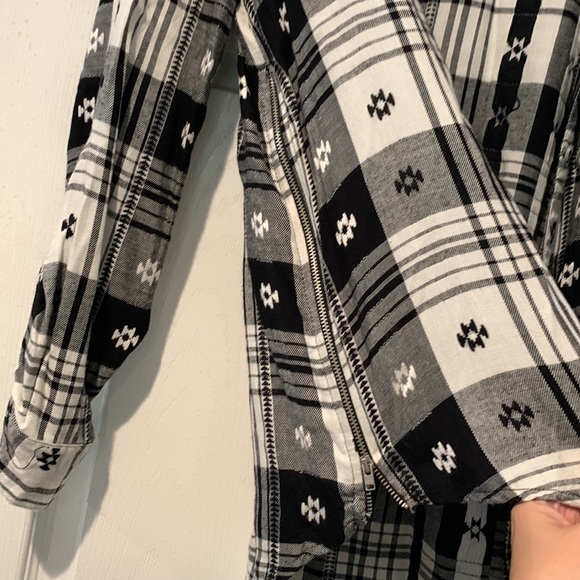 Plaid button down - Picture 3 of 5